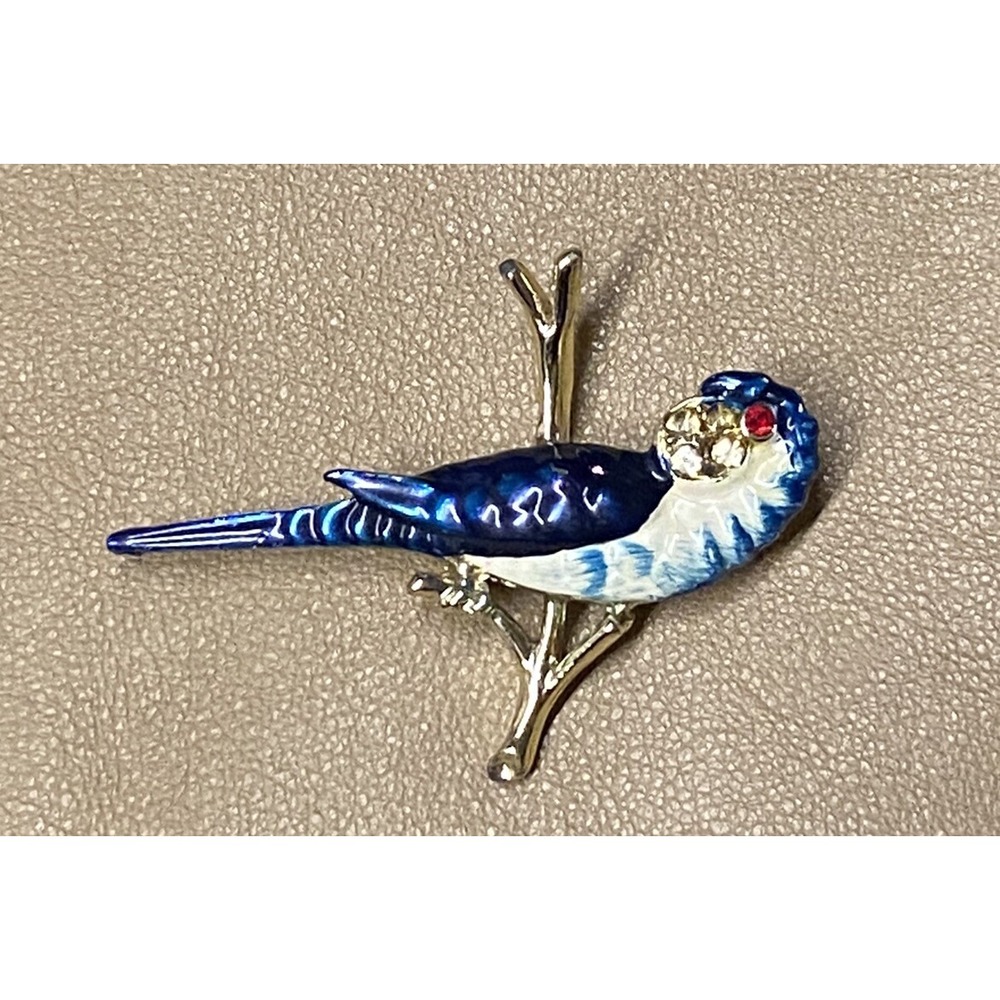 Vintage Parakeet Macaw Love Bird On Branch Brooch Rhinestone Goldtone Blue White